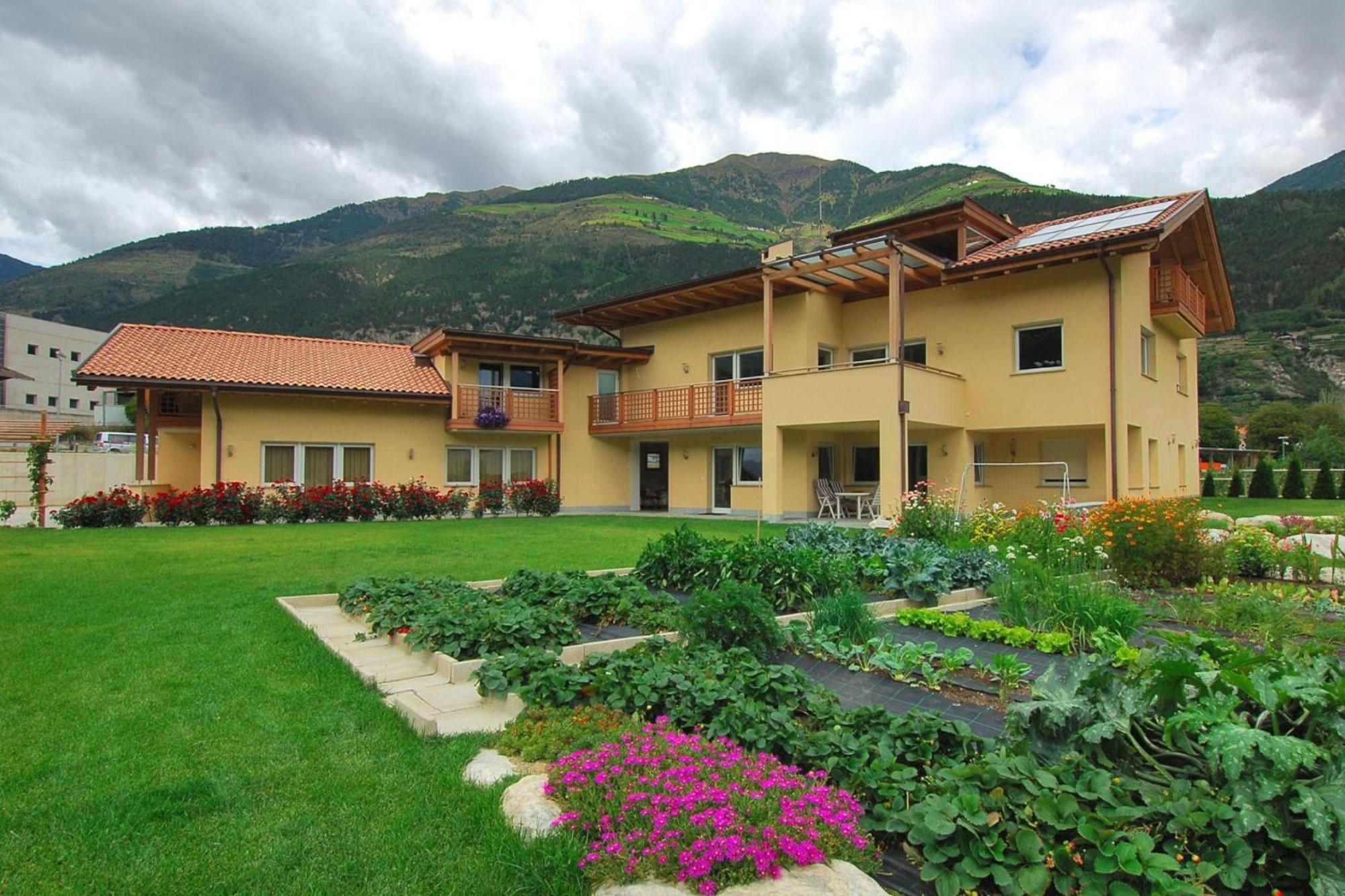 Apartment In Schlanders With Terrace Esterno foto